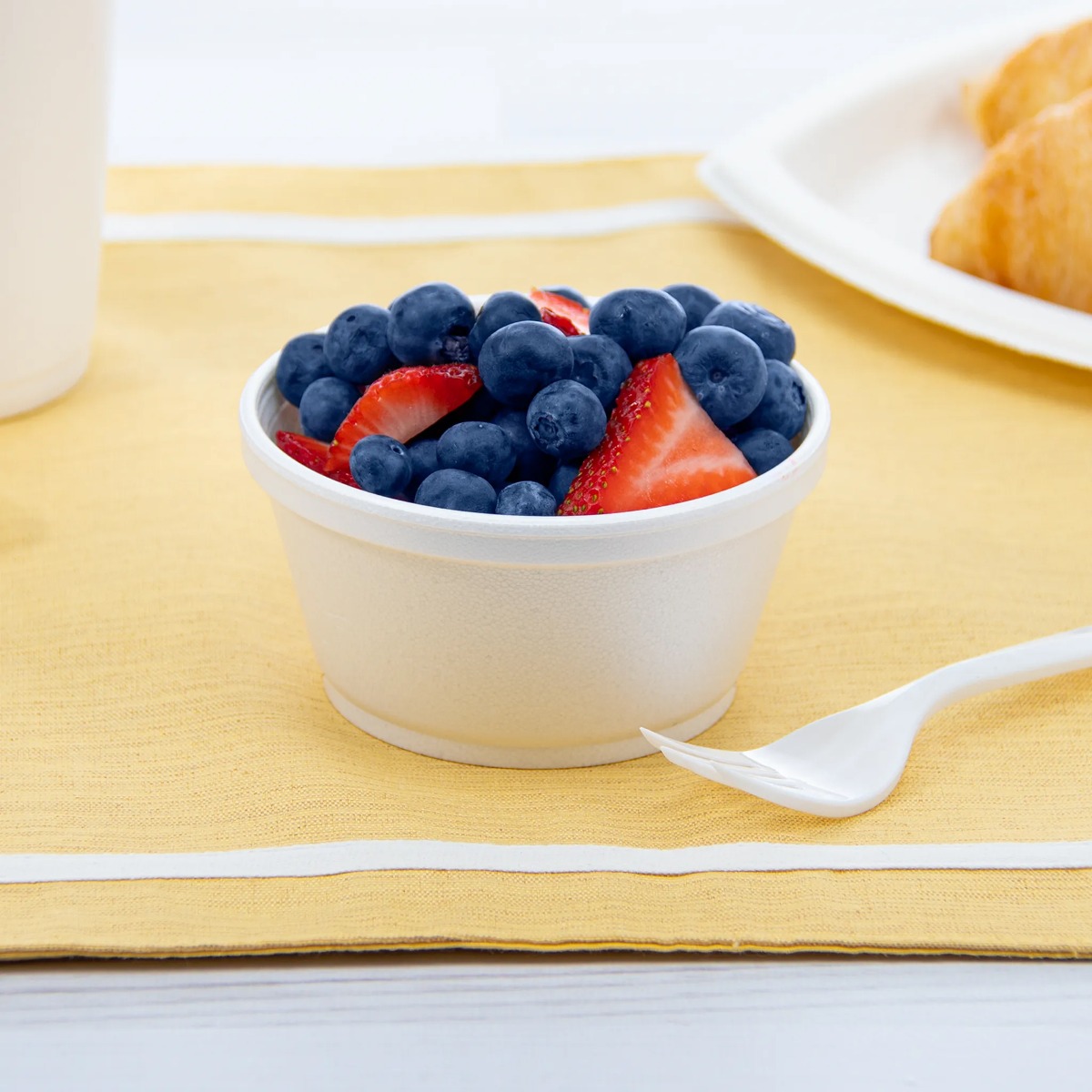 Dart Foam Bowl, 8SJ20, White Squat, 8 oz. | 1000/Case | Quipply