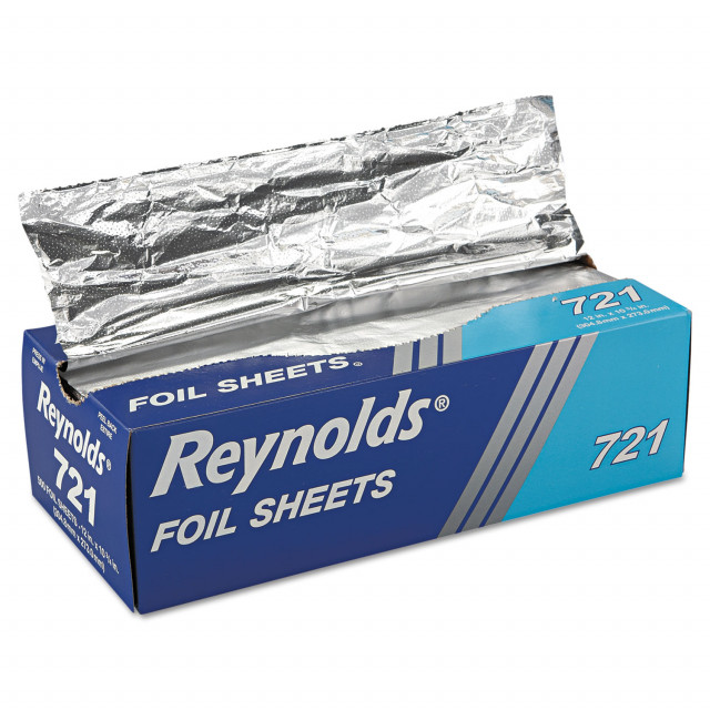 Reynolds Release Non-Stick Aluminum Foil, Large Size, 90 Sq Ft, Paper &  Plastic