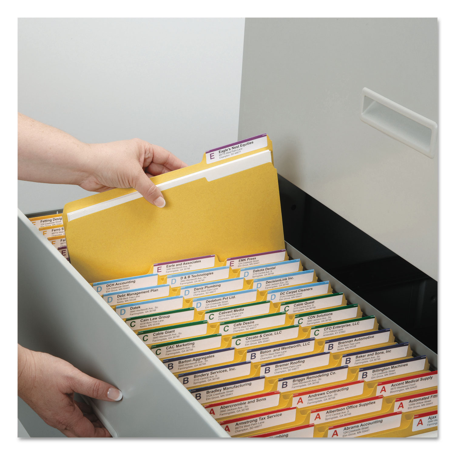 Smead Top Tab Colored Folder - Letter 8.5 x 11 1/3 Cut 100 / Box